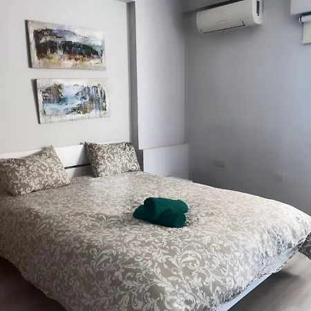 Paradise Promenade Apartment, 2min Distance From Marina Lárnaca