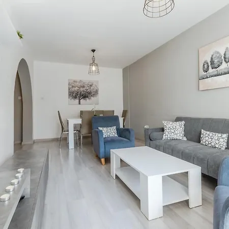 Paradise Promenade Apartment, 2min Distance From Marina 公寓
