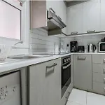 Paradise Promenade Apartment, 2min Distance From Marina Larnaca
