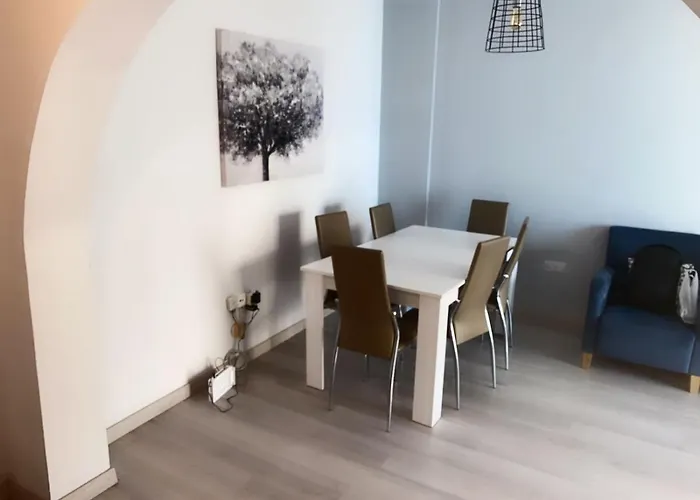 Paradise Promenade Apartment, 2min Distance From Marina Daire Larnaca