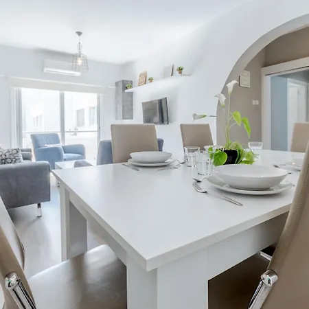 Paradise Promenade Apartment, 2min Distance From Marina * Larnaka