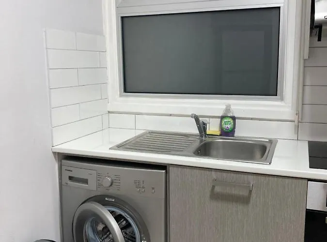 Paradise Promenade Apartment, 2min Distance From Marina Appartement Larnaca